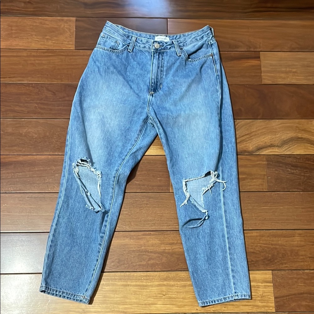 Women’s Distressed Jeans